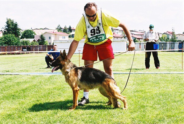 Kynologická revue - www.dogsk.sk