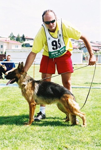 Kynologická revue - www.dogsk.sk