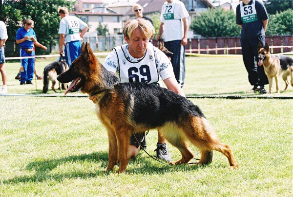Kynologická revue - www.dogsk.sk