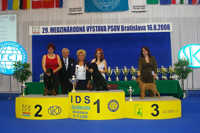 Kynologická revue - www.dogsk.sk