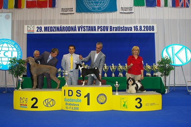 Kynologická revue - www.dogsk.sk