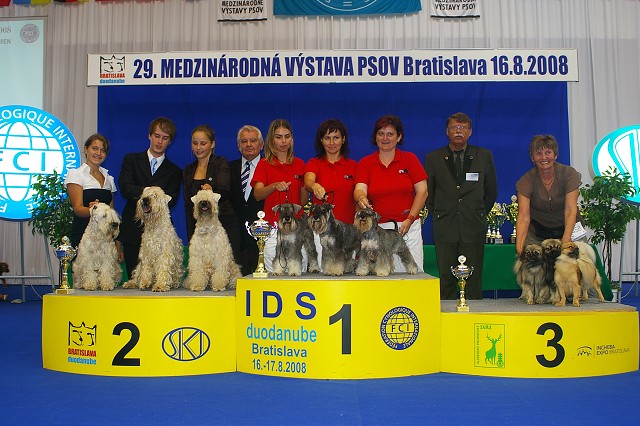 Kynologická revue - www.dogsk.sk