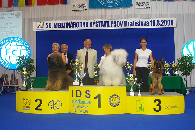 Kynologická revue - www.dogsk.sk