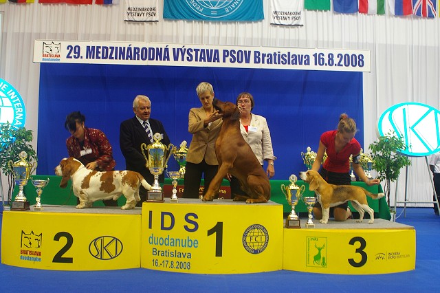 Kynologická revue - www.dogsk.sk