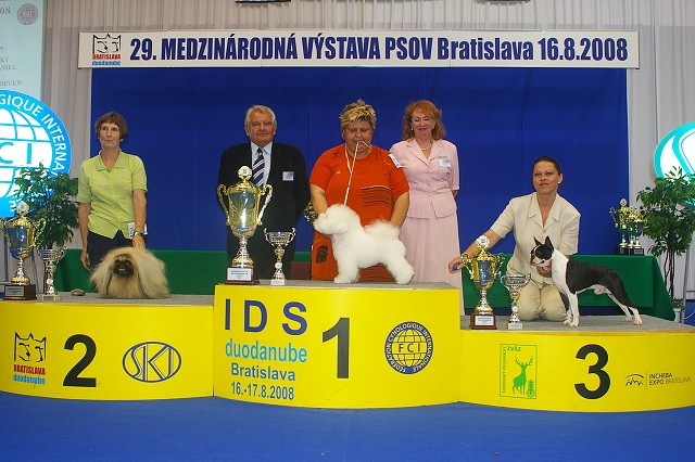 Kynologická revue - www.dogsk.sk
