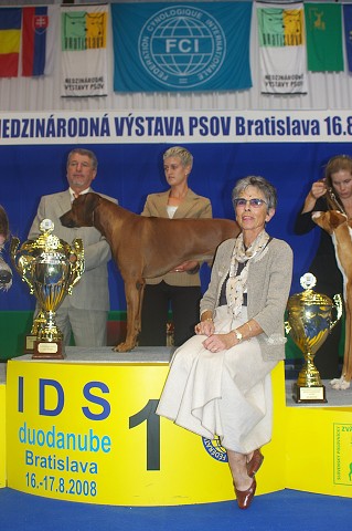 Kynologická revue - www.dogsk.sk