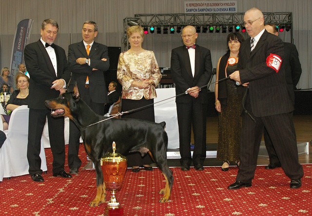 Kynologická revue - www.dogsk.sk