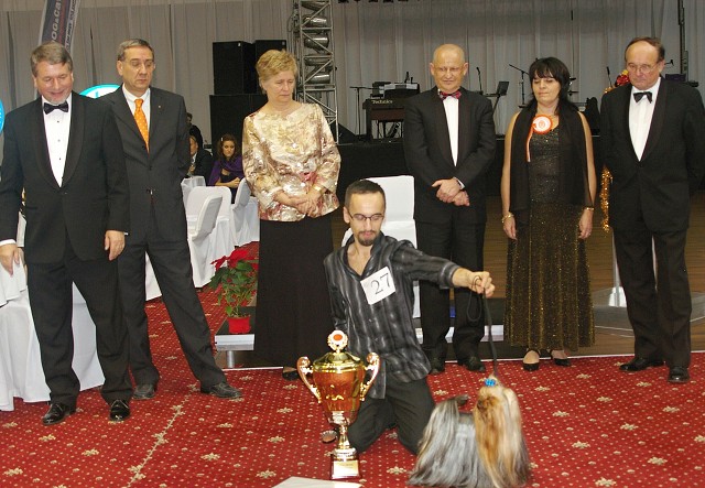 Kynologická revue - www.dogsk.sk