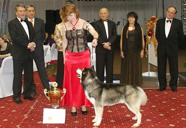 Kynologická revue - www.dogsk.sk