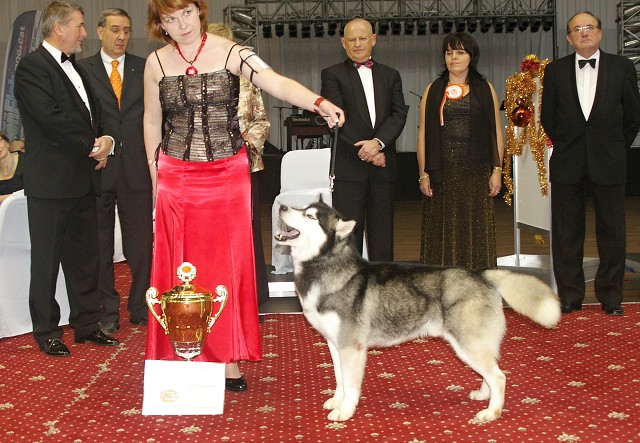 Kynologická revue - www.dogsk.sk
