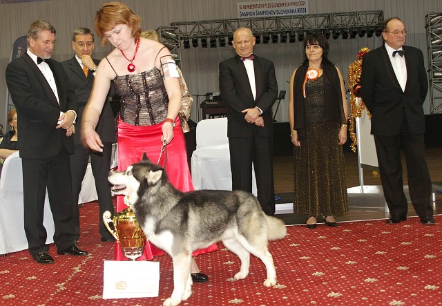 Kynologická revue - www.dogsk.sk