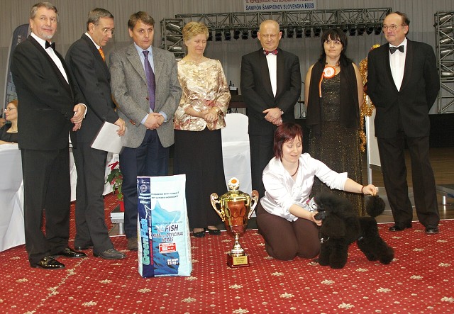 Kynologická revue - www.dogsk.sk
