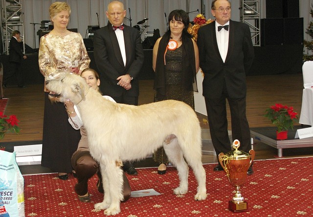 Kynologická revue - www.dogsk.sk