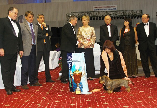 Kynologická revue - www.dogsk.sk