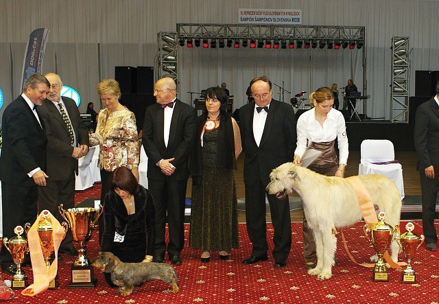 Kynologická revue - www.dogsk.sk
