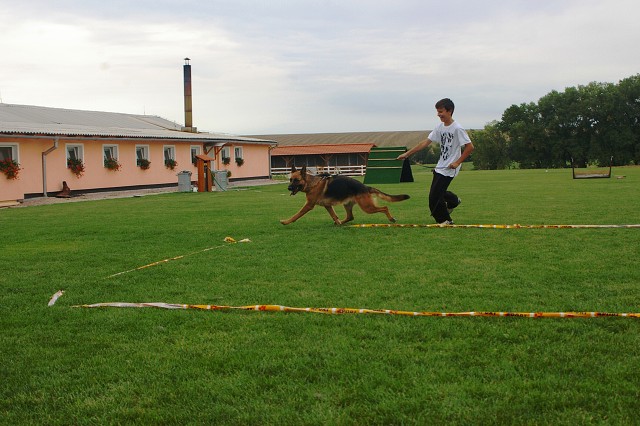Kynologická revue * Z POLYTANU * EUKANUBA