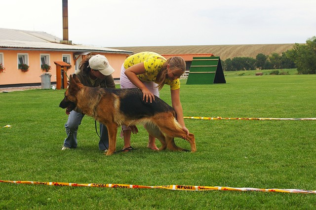 Kynologická revue * Z POLYTANU * EUKANUBA
