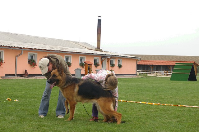 Kynologická revue * Z POLYTANU * EUKANUBA