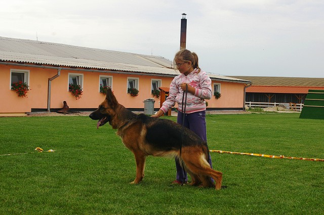 Kynologická revue * Z POLYTANU * EUKANUBA