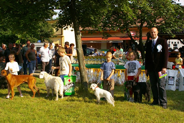 Kynologická revue - www.dogsk.sk